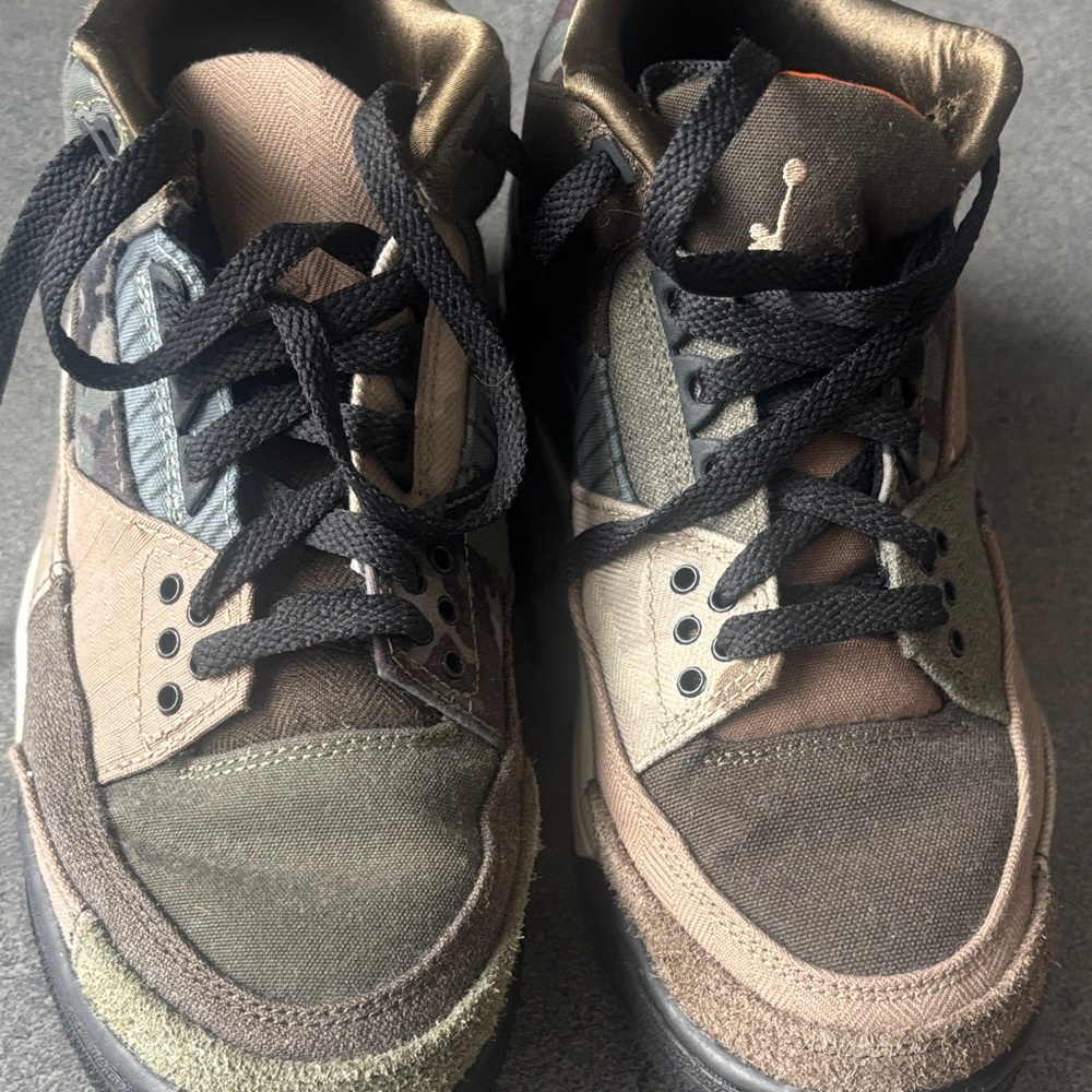 Air Jordan 3 Retro SE Sneakers